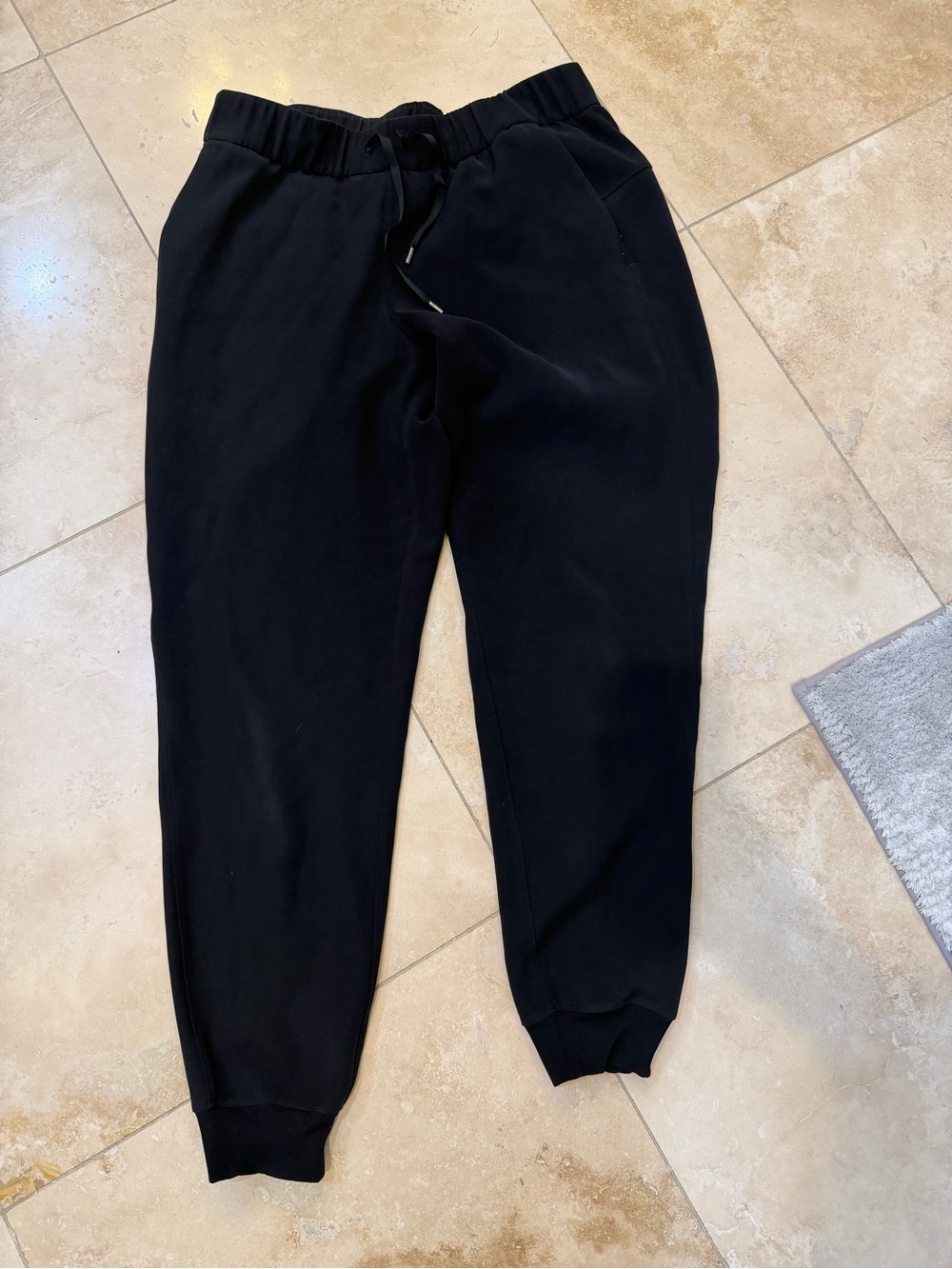 Lululemon joggers women’s size 8